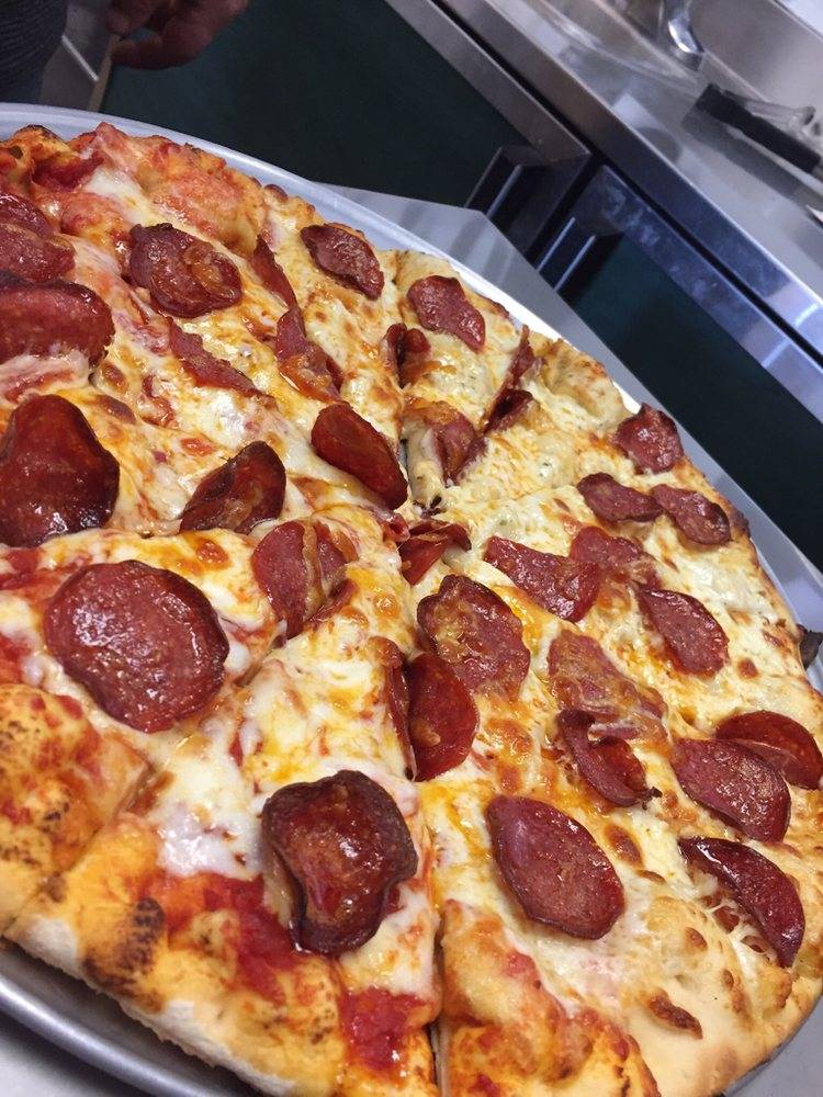 Noahs Pizza | restaurant | 9663 Folsom Blvd, Sacramento, CA 95827, USA | 9168224449 OR +1 916-822-4449