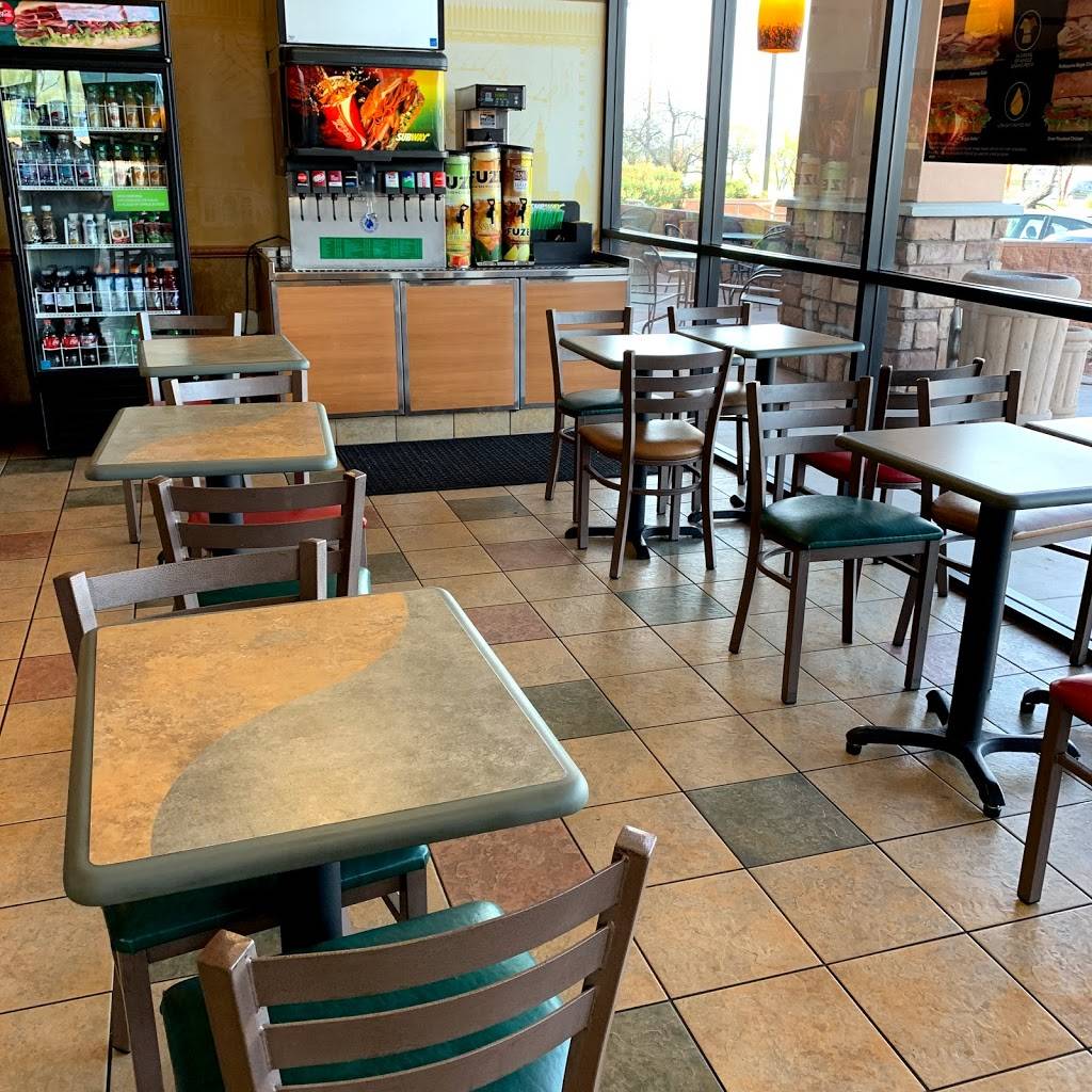 Subway | meal takeaway | 9565 E 22nd St Suite 101, Tucson, AZ 85748, USA | 5208850688 OR +1 520-885-0688