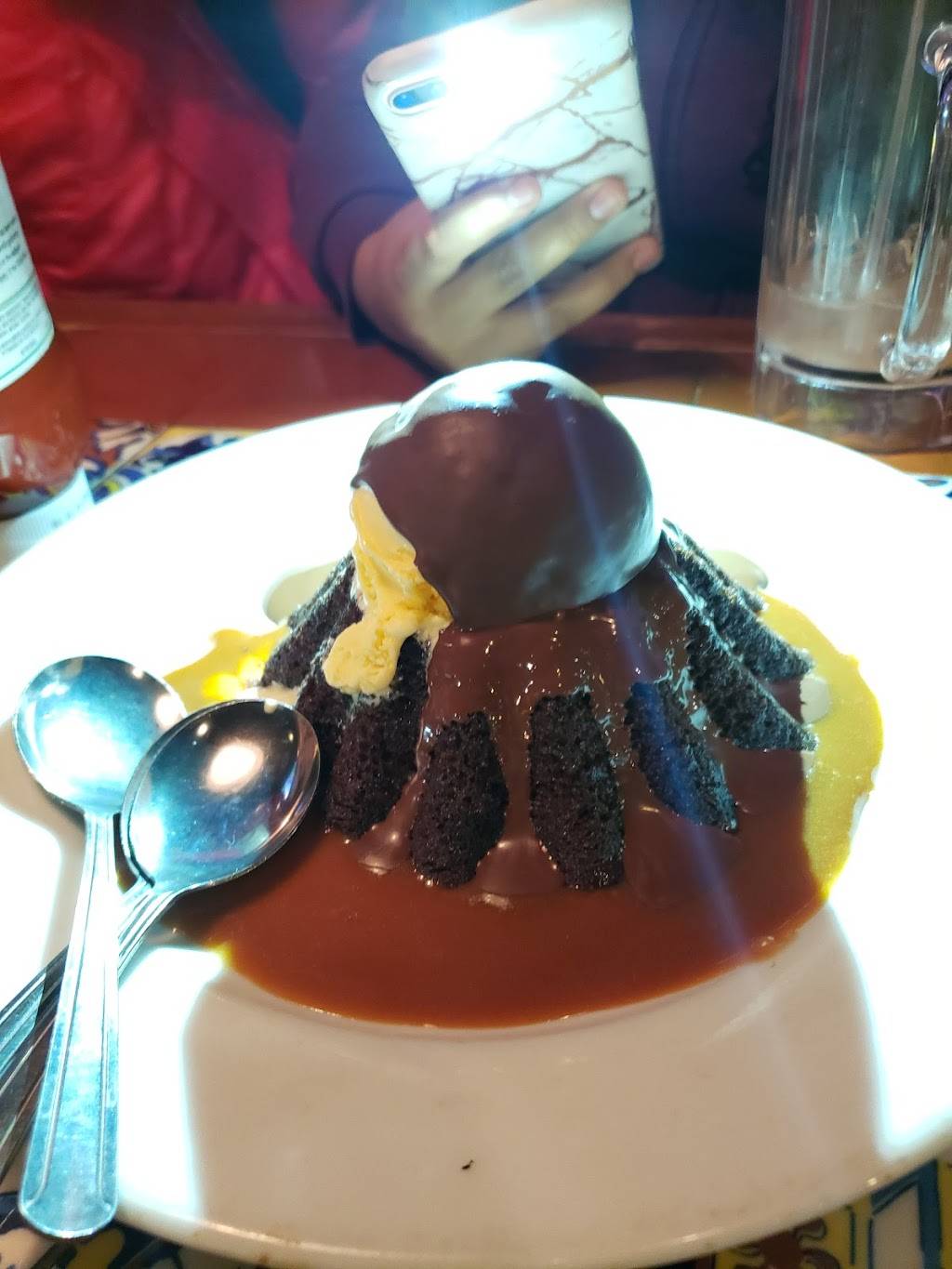 Chilis Grill & Bar | meal takeaway | 1041 S Sutton Rd, Streamwood, IL 60107, USA | 6304832352 OR +1 630-483-2352