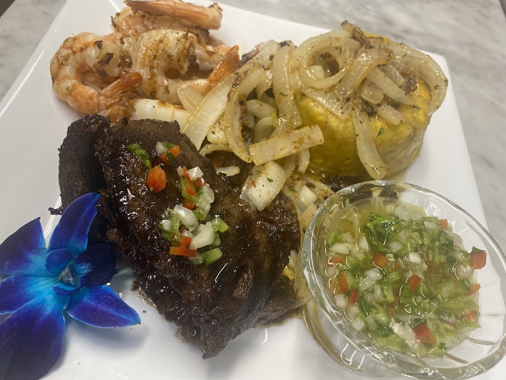 La Manta Restaurant | restaurant | 1230 Thomaston Ave, Waterbury, CT 06704, USA | 2035276402 OR +1 203-527-6402