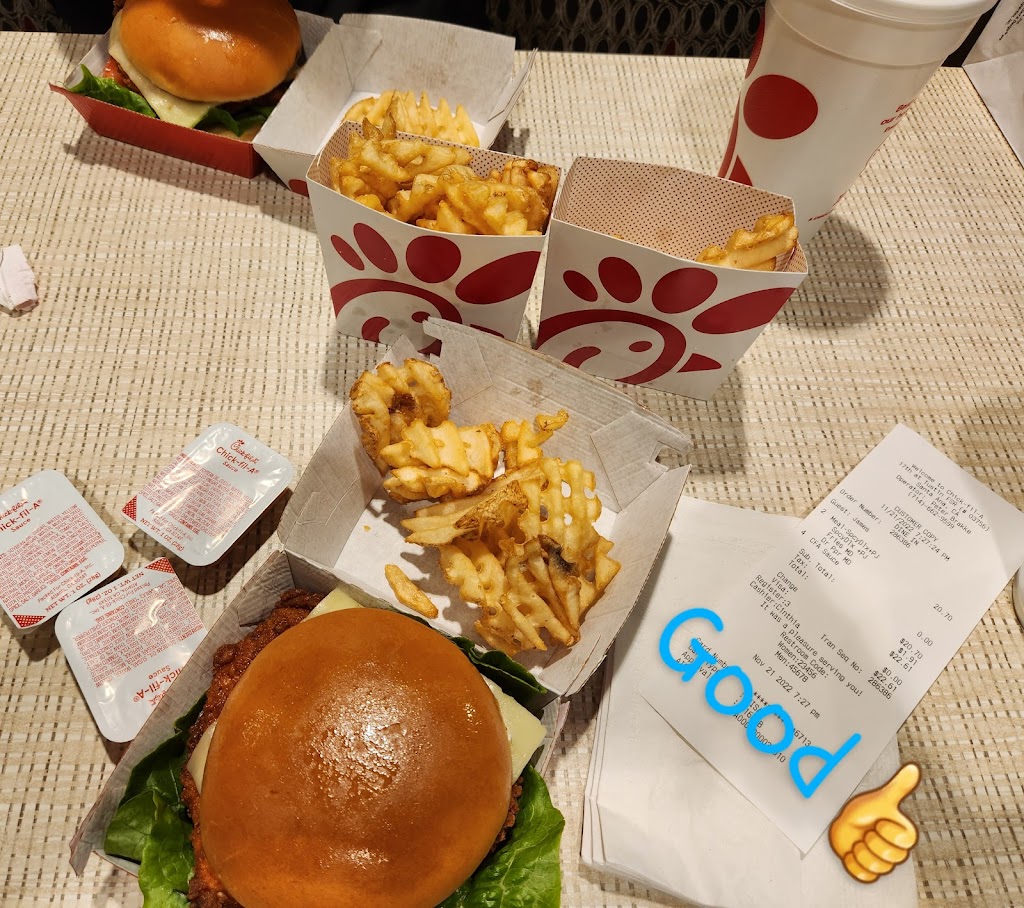 Chick-fil-A | restaurant | 1701 N Tustin Ave, Santa Ana, CA 92705, USA | 7146629599 OR +1 714-662-9599