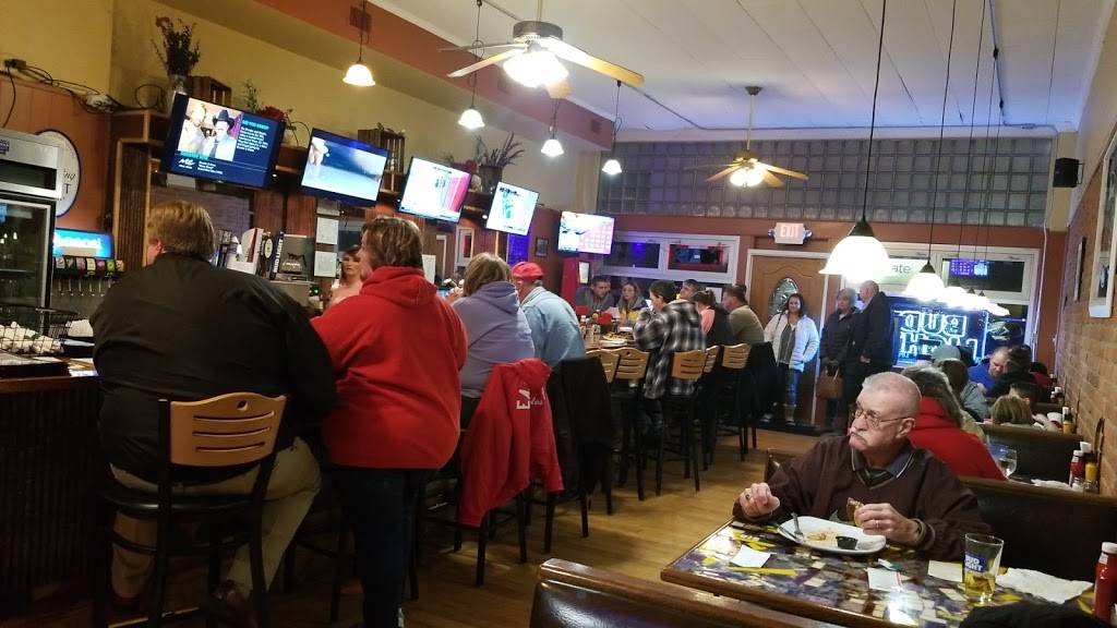 Luckey Junction | restaurant | 240 Main St, Luckey, OH 43443, USA | 4198014115 OR +1 419-801-4115