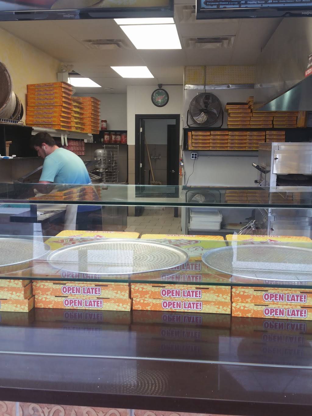 Ginos Pizza | meal takeaway | 12284 County Rd 42, Tecumseh, ON N8N 2M1, Canada | 5197399991 OR +1 519-739-9991