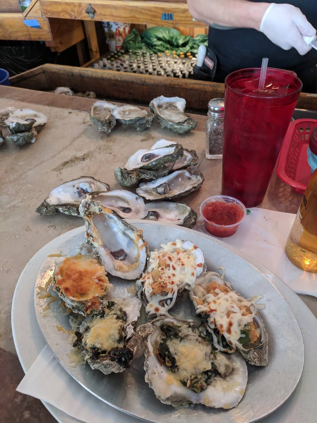 Oyster Troff | restaurant | 936 N Bay St, Eustis, FL 32726, USA | 3523579939 OR +1 352-357-9939