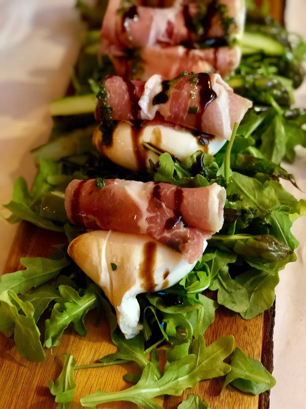 Augies | restaurant | 94 Chatsworth Ave, Larchmont, NY 10538, USA | 9148343800 OR +1 914-834-3800