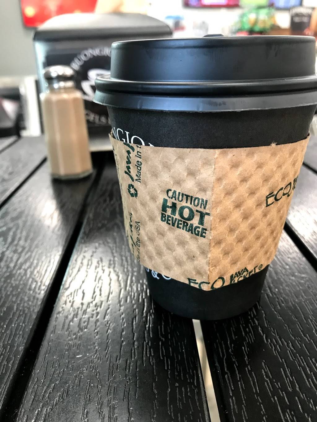 Leones Pizzeria | restaurant | 84-02 Cooper Ave, Glendale, NY 11385, USA | 7188944132 OR +1 718-894-4132