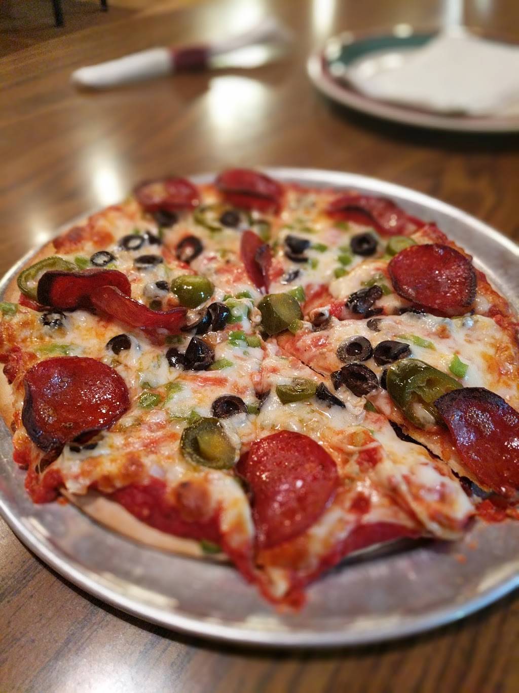 Falls Firehouse Pizza Inc | restaurant | 1335, 109 Maple St, Sheboygan Falls, WI 53085, USA | 9204678333 OR +1 920-467-8333