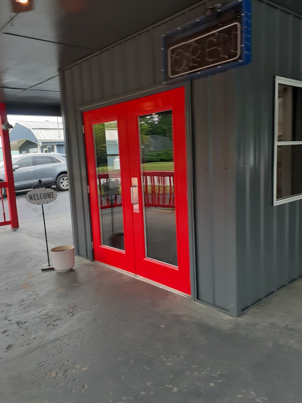 Sellers Eatery | restaurant | 18 S Barnett Shoals Rd, Watkinsville, GA 30677, USA | 7067051261 OR +1 706-705-1261