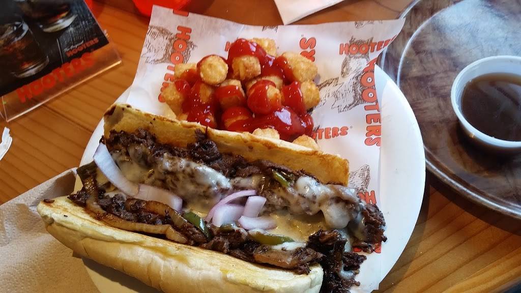 Hooters | restaurant | 2800 Gulf to Bay Blvd, Clearwater, FL 33759, USA | 7277974008 OR +1 727-797-4008