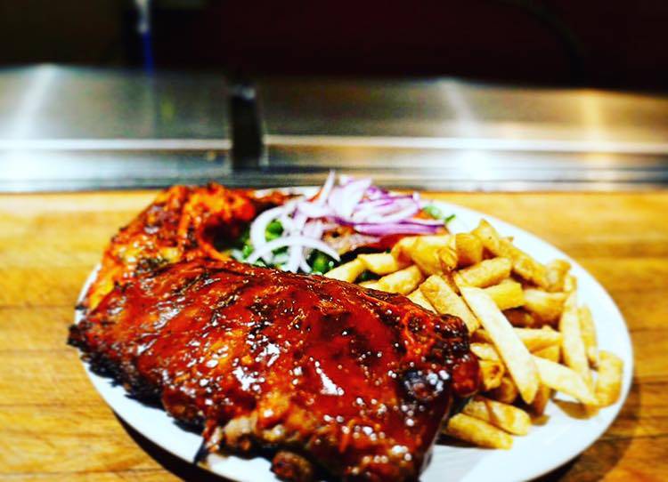 La Poule en Feu | restaurant | 8247 Boul Métropolitain E, Anjou, QC H1J 1X6, Canada | 5143514418 OR +1 514-351-4418