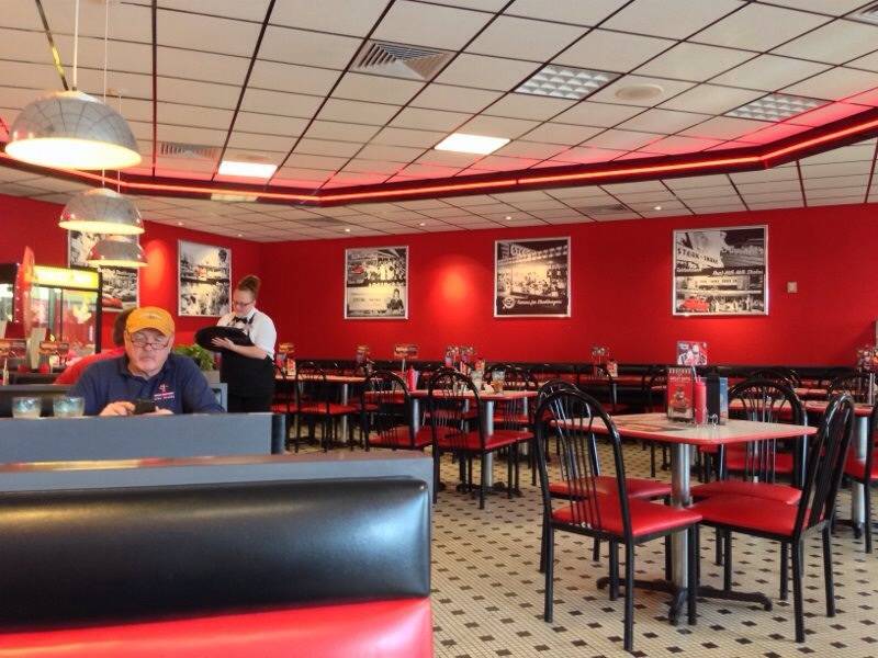 Steak n Shake | restaurant | 768 FL-44, Wildwood, FL 34785, USA | 3523302101 OR +1 352-330-2101