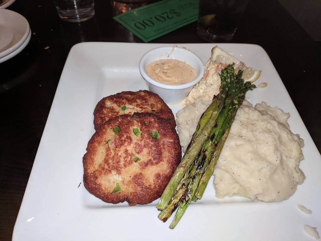 Daniels | restaurant | 2801 Ward Blvd, Wilson, NC 27893, USA | 2522811349 OR +1 252-281-1349