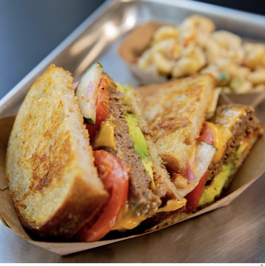 Farmacy Vegan Kitchen Westshore Marina | cafe | 5230 Bridge St, Tampa, FL 33611, USA | 8133701290 OR +1 813-370-1290