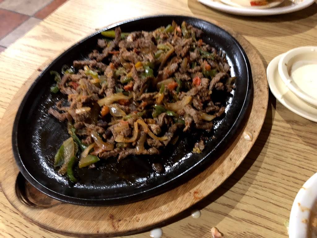 El Charro Mexican Restaurant | restaurant | 1525 N Wood Dr #7965, Okmulgee, OK 74447, USA | 9187520211 OR +1 918-752-0211