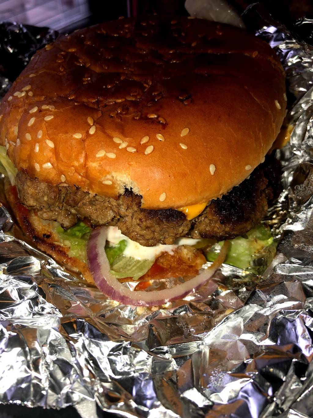 Bobbys Fast Food | restaurant | 8434 Tidwell Rd, Houston, TX 77028, USA | 3468671114 OR +1 346-867-1114