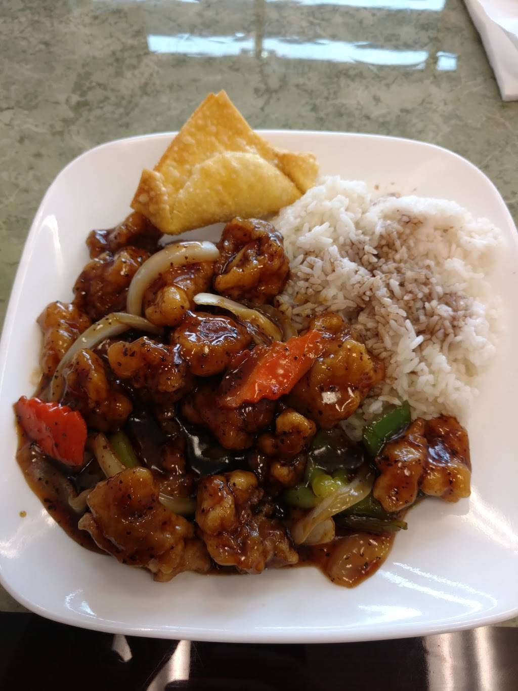 Asian Garden | restaurant | 7720 S Lovers Lane Rd, Franklin, WI 53132, USA | 4144258588 OR +1 414-425-8588