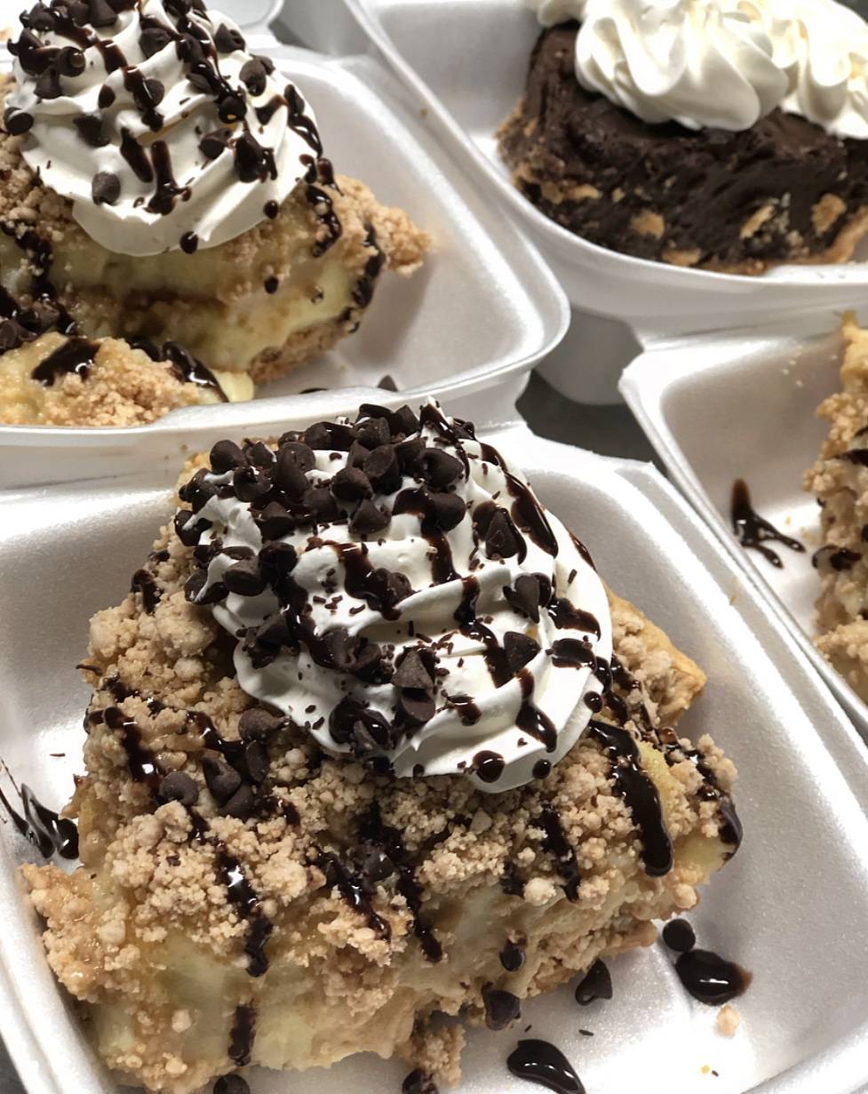 Captn Cons Fish House | restaurant | 8421 Main St, Bokeelia, FL 33922, USA | 2392834300 OR +1 239-283-4300