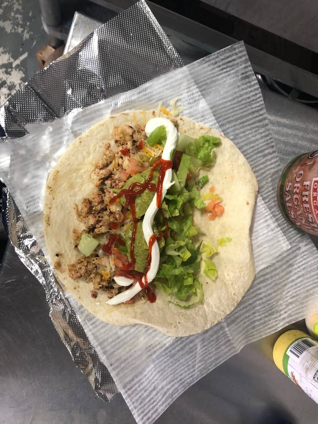 C&G Lunchbox LLC | restaurant | 56 Willow St, Waterbury, CT 06710, USA | 2035652397 OR +1 203-565-2397