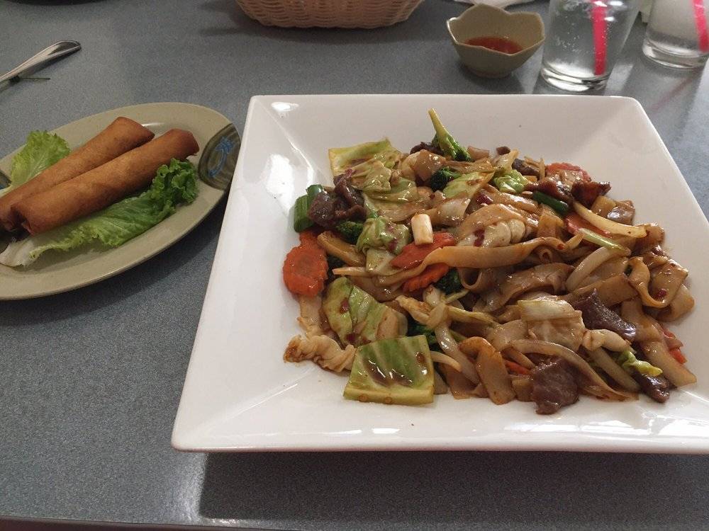 Sams Noodle Town | restaurant | 31722 E Eugene St #7, Carnation, WA 98014, USA | 4253336288 OR +1 425-333-6288