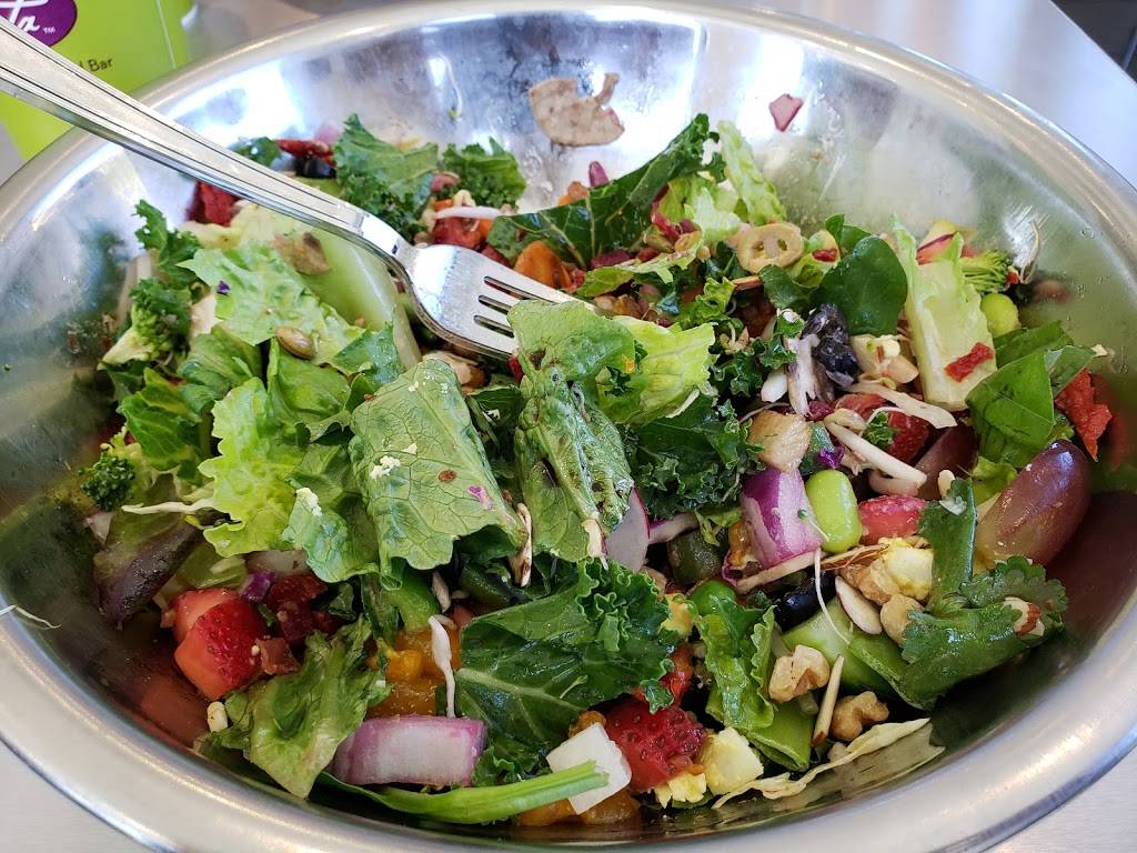 Salata | restaurant | 250 E Basse Rd #110, San Antonio, TX 78209, USA | 2104621466 OR +1 210-462-1466