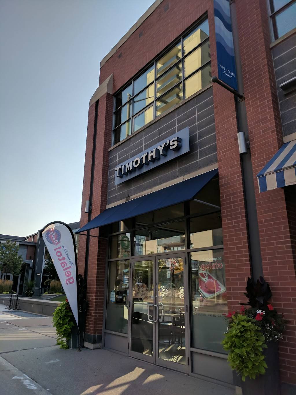 Timothys World Coffee | cafe | 129 Lakeshore Rd E, Mississauga, ON L5G 1E5, Canada | 9052747690 OR +1 905-274-7690