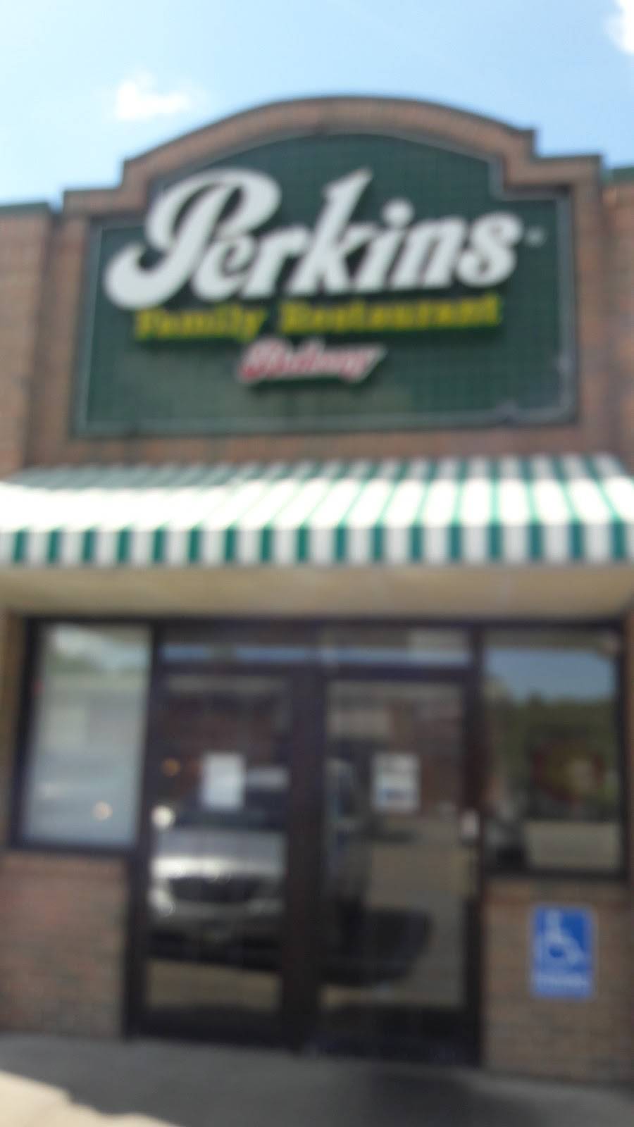 Perkins Restaurant & Bakery | restaurant | 745 Nilles Rd, Fairfield, OH 45014, USA | 5139391819 OR +1 513-939-1819