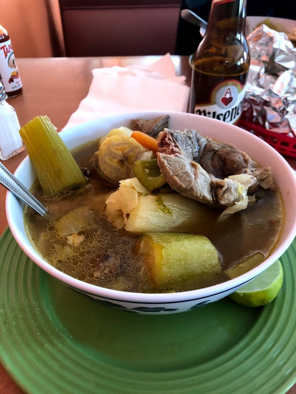 Marys Restaurant | restaurant | 3916 L St, Omaha, NE 68107, USA | 4029346574 OR +1 402-934-6574