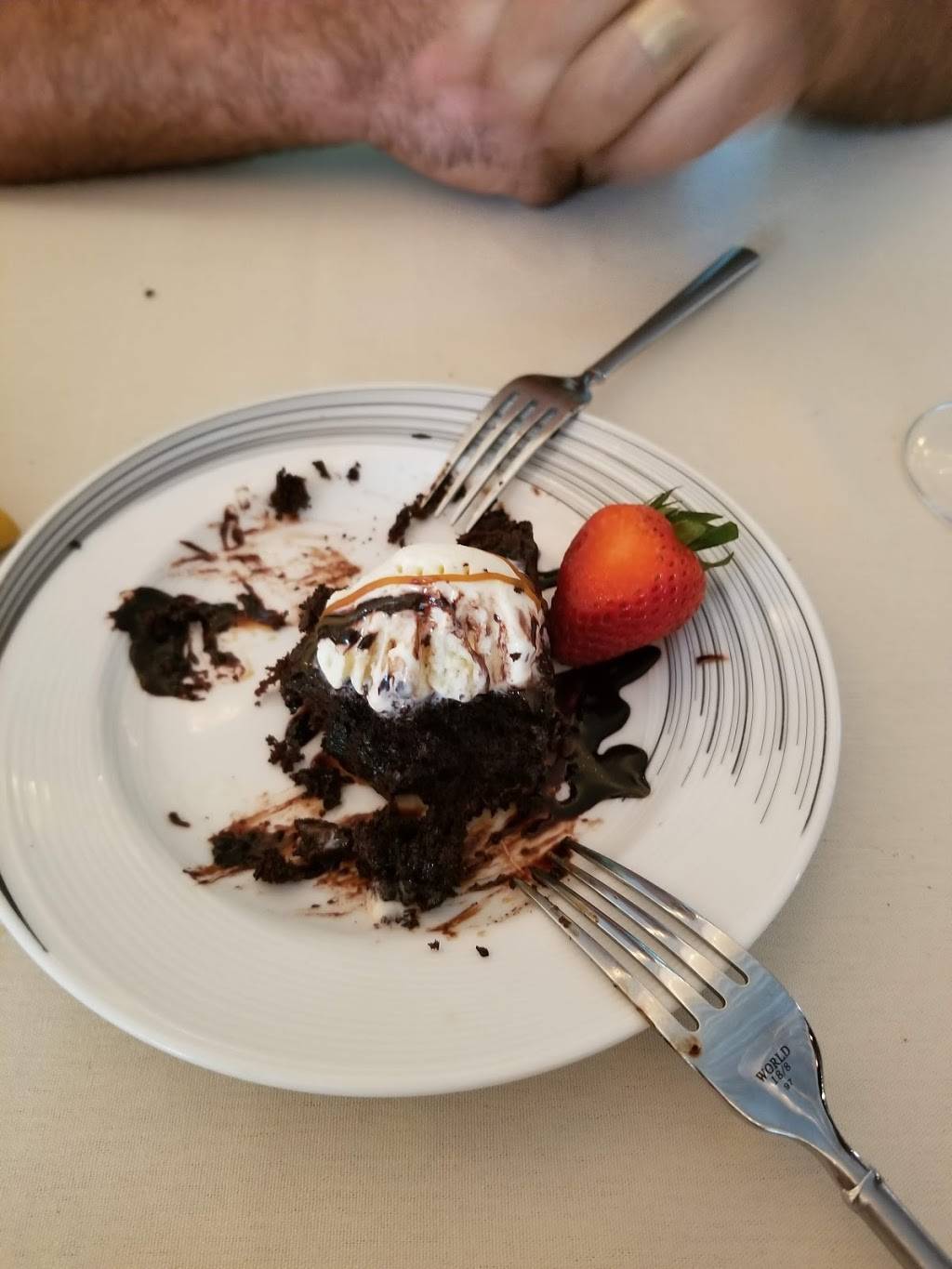 Redwood Café | restaurant | 4342 Dale Rd, Modesto, CA 95356, USA | 2095459248 OR +1 209-545-9248