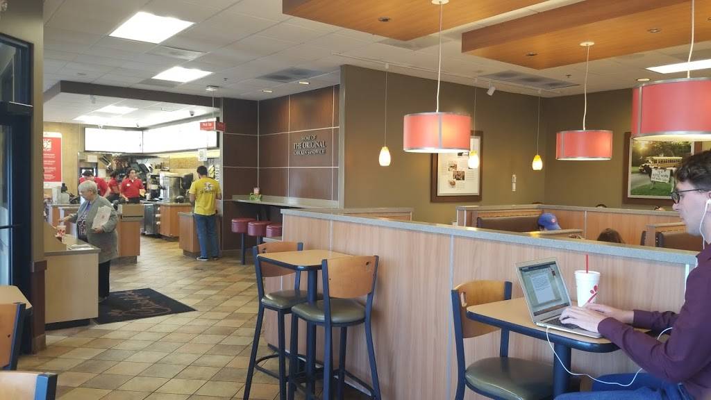 Chick-fil-A | restaurant | 3020 E 3rd St College Mall pad, Bloomington, IN 47401, USA | 8123305590 OR +1 812-330-5590