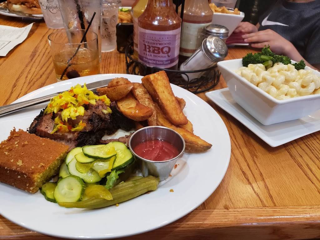 Cherrywood BBQ & Ale House | restaurant | 700 Governors Dr, Kiawah Island, SC 29455, USA | 8432664636 OR +1 843-266-4636