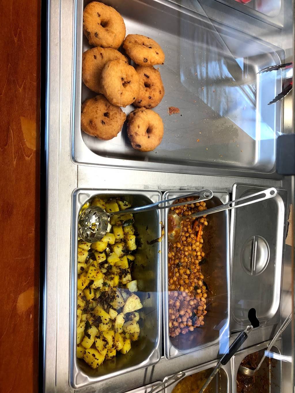 Garthy Takeout and Catering | restaurant | 1204 Simcoe St N, Oshawa, ON L1G 7W9, Canada | 9052407021 OR +1 905-240-7021