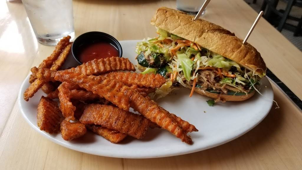 Perfect Pear Bistro | restaurant | 9845 S Priest Dr, Tempe, AZ 85284, USA | 4802473410 OR +1 480-247-3410