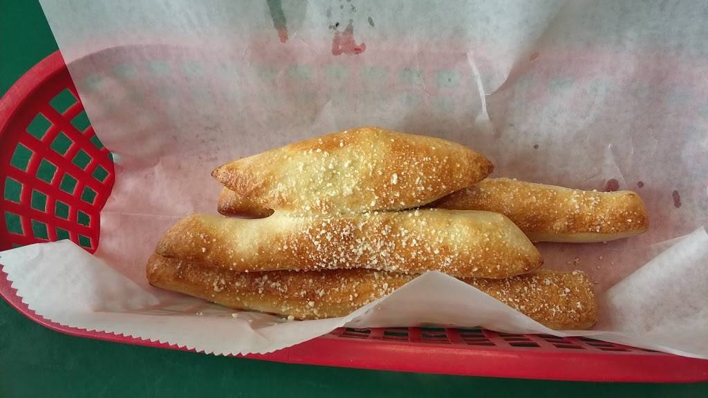 Little Italys Pizza | restaurant | 502 N Walnut St, Mt Carmel, IL 62863, USA | 6182624121 OR +1 618-262-4121