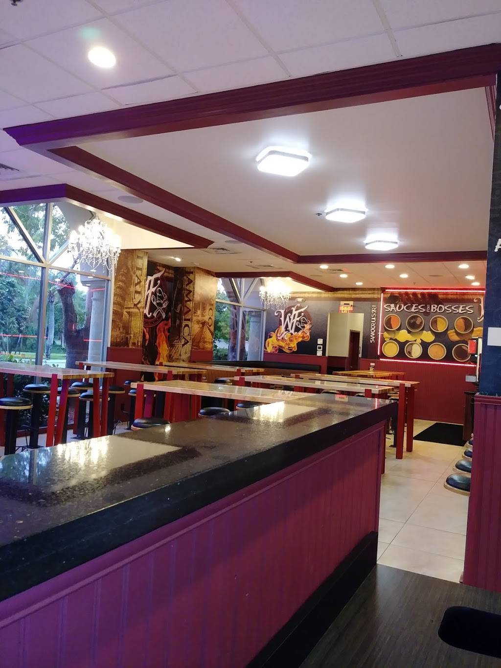 World Famous Boynton Beach | restaurant | 1701 N Congress Ave, Boynton Beach, FL 33426, USA | 5618772303 OR +1 561-877-2303