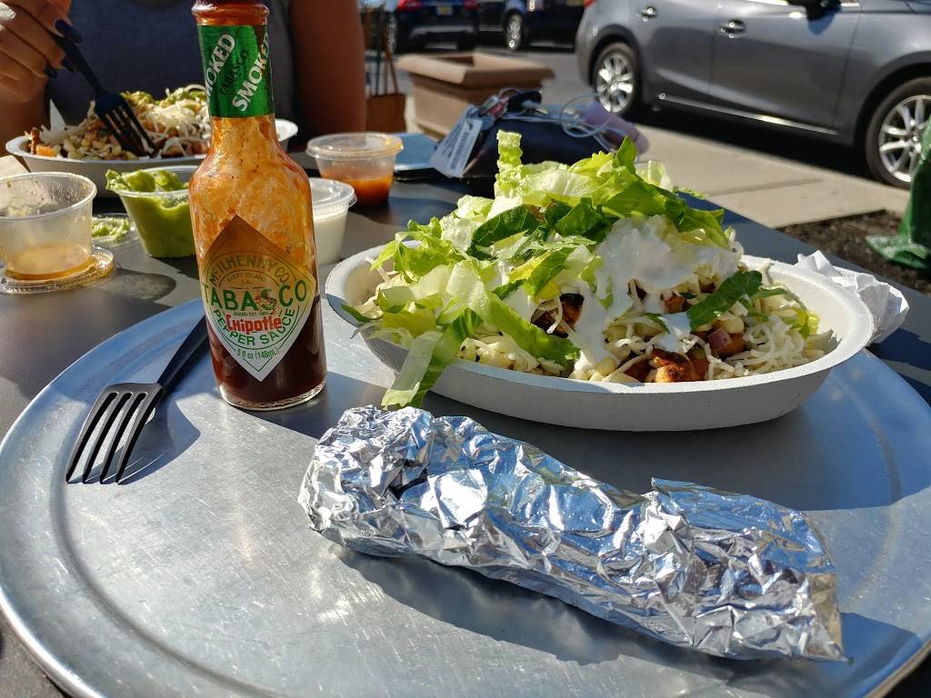 Chipotle Mexican Grill | restaurant | 818 Haddonfield Rd, Cherry Hill, NJ 08002, USA | 8566611761 OR +1 856-661-1761