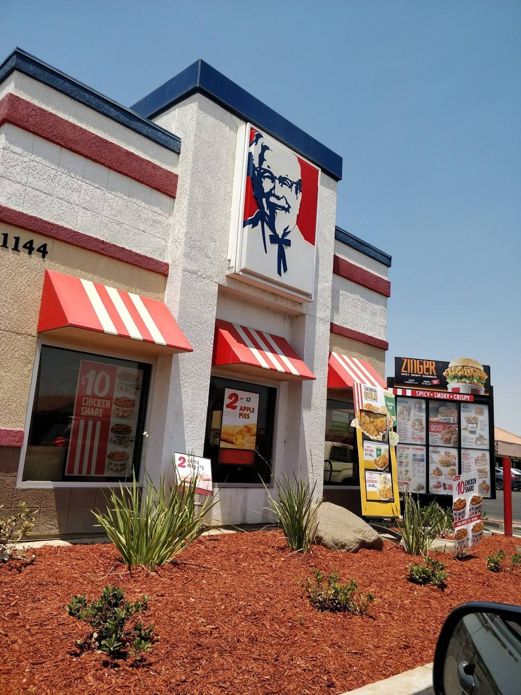 KFC | restaurant | 1144 Country Club Dr, Madera, CA 93638, USA | 5596734341 OR +1 559-673-4341