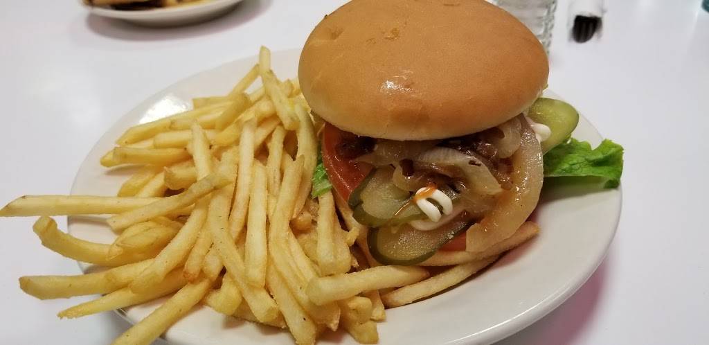 Steak n Shake | restaurant | 6208 Cambridge Way, Plainfield, IN 46168, USA | 3178380280 OR +1 317-838-0280