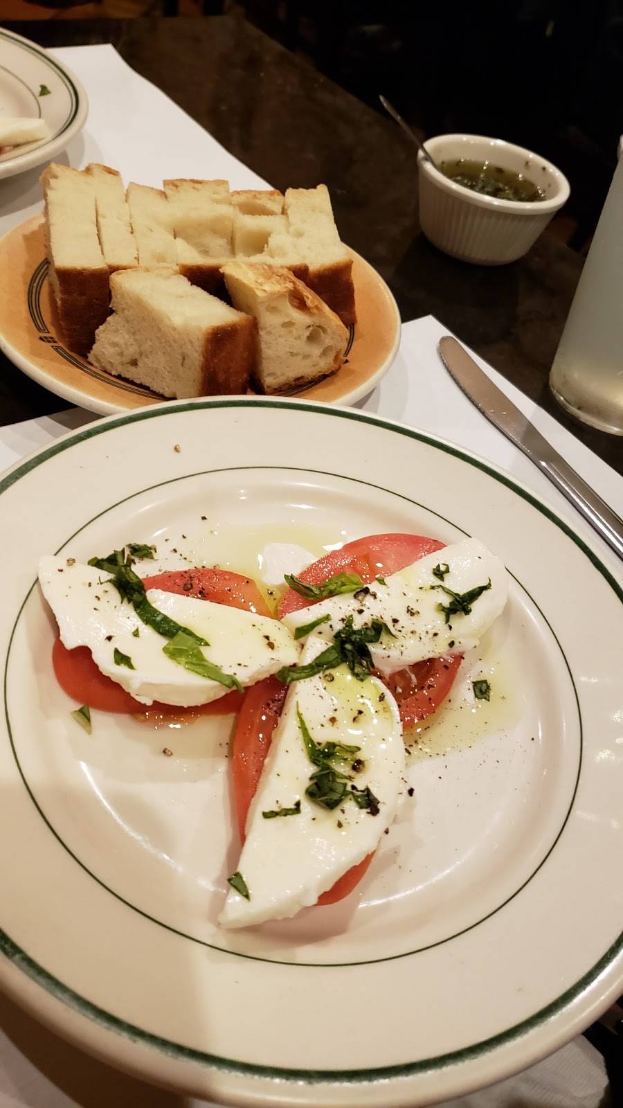 Novecento Pasta & Grill | restaurant | 3837 Main St, Culver City, CA 90232, USA | 3108423838 OR +1 310-842-3838