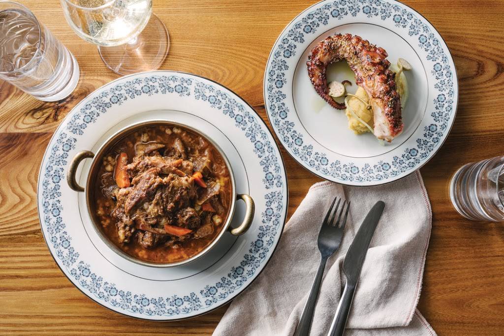 Taverna Khione | restaurant | 25 Mill Rd, Brunswick, ME 04011, USA | 2074062847 OR +1 207-406-2847