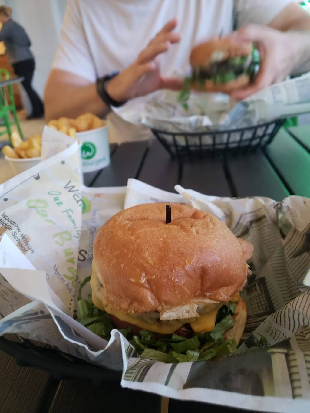 Wahlburgers | restaurant | 6242 Northway Mall Dr, Pittsburgh, PA 15237, USA | 4125363991 OR +1 412-536-3991
