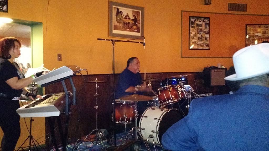 Skyway Lanes | restaurant | 9915 S Torrence Ave, Chicago, IL 60617, USA | 7737314535 OR +1 773-731-4535