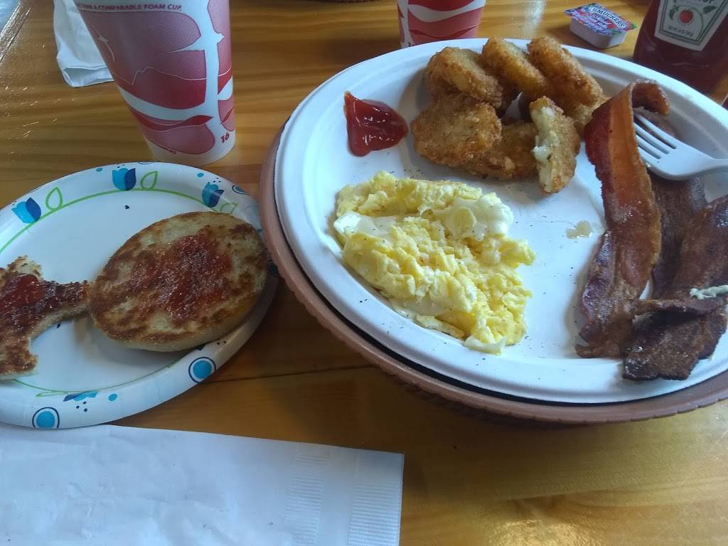 Gonneville Farm Ice Cream and Homestyle Cookin | restaurant | 379 New County Rd, Dayton, ME 04005, USA | 2072845060 OR +1 207-284-5060