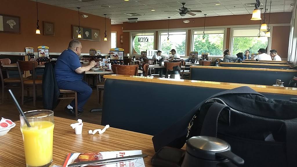IHOP | restaurant | 650-672 Kapkowski Rd, Elizabeth, NJ 07201, USA | 9083537600 OR +1 908-353-7600