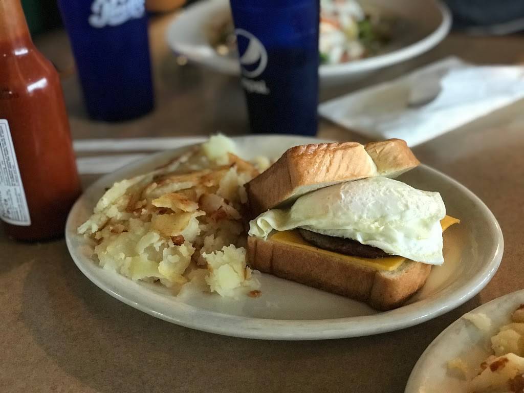 Cozy Corner Family Restaurant | restaurant | 33756, 1700 S Missouri Ave, Clearwater, FL 33756, USA | 7272400686 OR +1 727-240-0686