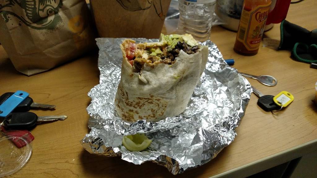 QDOBA Mexican Eats | restaurant | 15470 Andrews Dr #105, Denver, CO 80239, USA | 3033718800 OR +1 303-371-8800