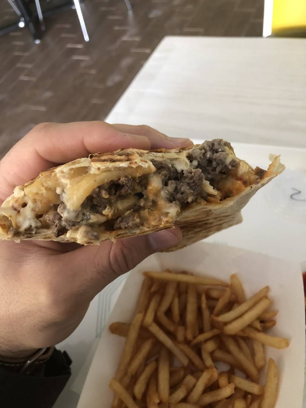 Au Tacos Plaza Viau. | restaurant | 8461 Boulevard Viau, Saint-Léonard, QC H1R 2T6, Canada | 5143191009 OR +1 514-319-1009