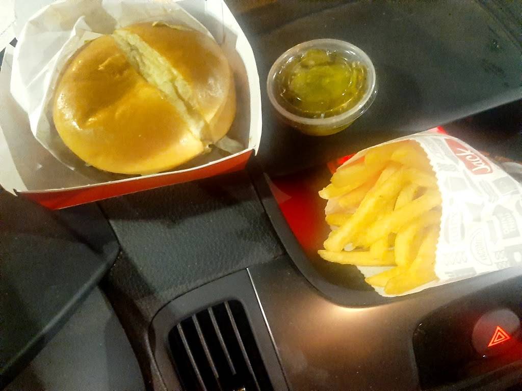 Jack in the Box | restaurant | 800 E Cypress Ave, Redding, CA 96002, USA | 5302269478 OR +1 530-226-9478