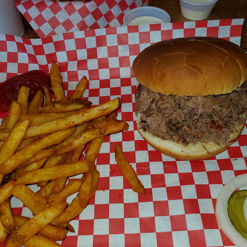 Betty Roses Little Brisket | restaurant | 2588 E Lake Rd, Abilene, TX 79601, USA | 3256723500 OR +1 325-672-3500