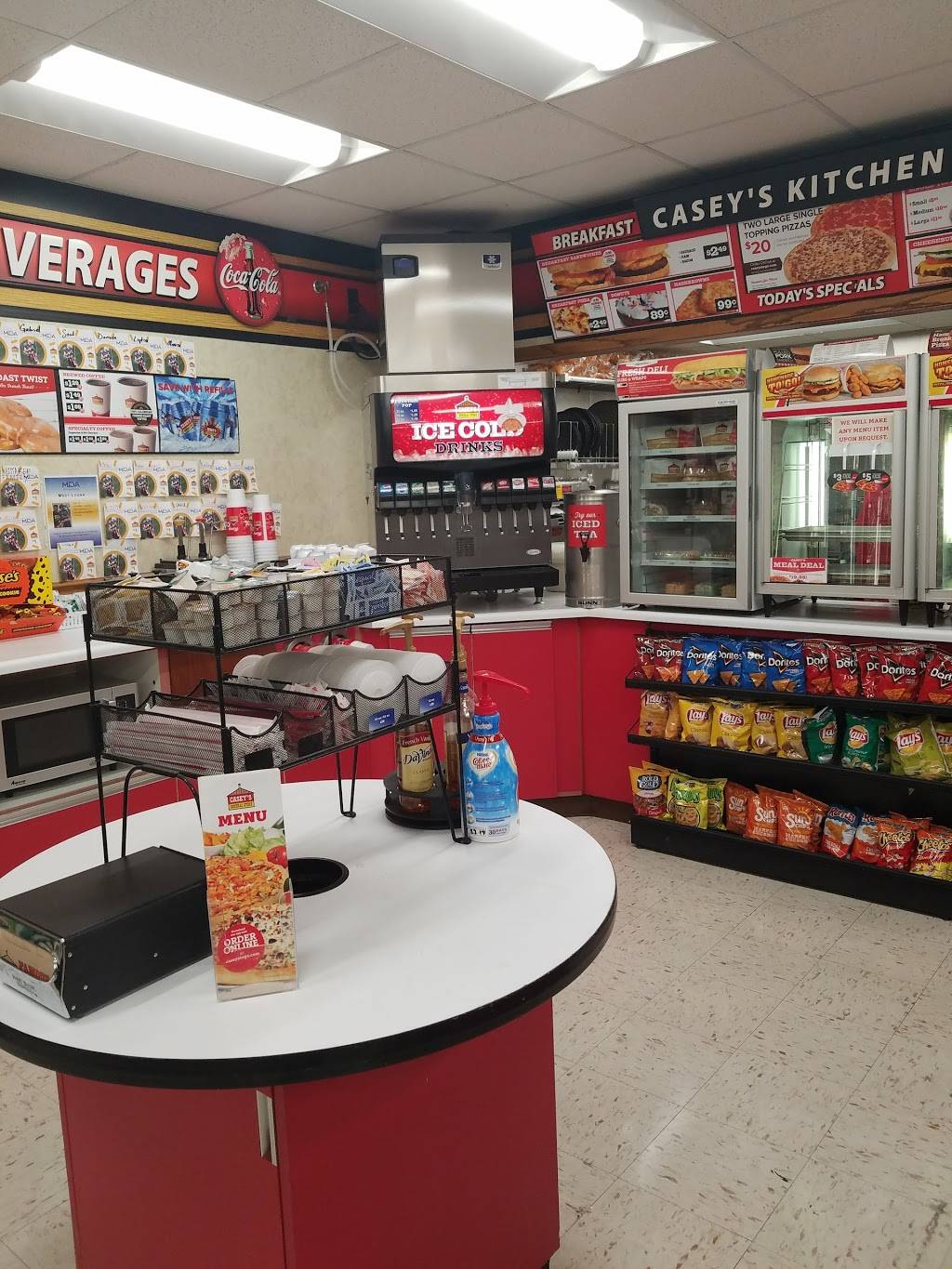 Caseys | meal takeaway | 908 W Main St, Manchester, IA 52057, USA | 5639279105 OR +1 563-927-9105