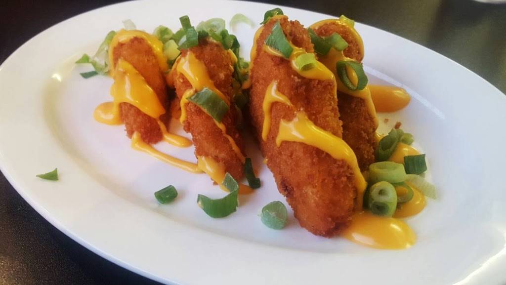 Beach House Grill | restaurant | 70 Park St, Kingsville, ON N9Y 0A2, Canada | 5197129335 OR +1 519-712-9335